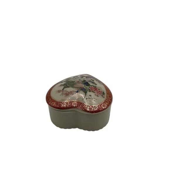 Vintage Satsuma Japan‎ Heart-Shaped Trinket Box Peacock & Floral Design - Picture 6 of 7